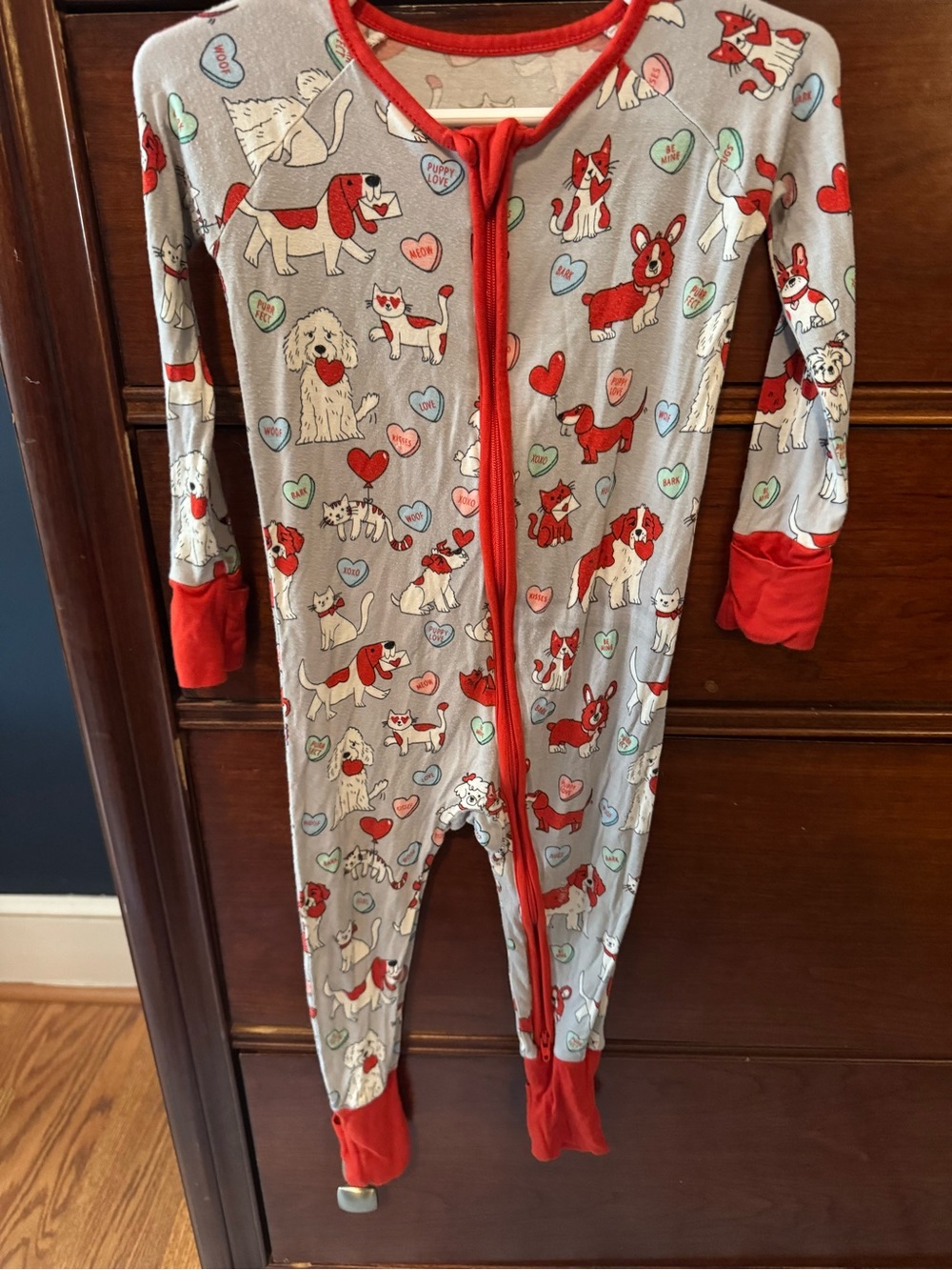 Little Sleepies 12-18m Valentine Zippy
